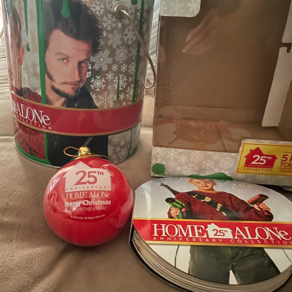 Home alone 25 th anniversary collection with all 5 films